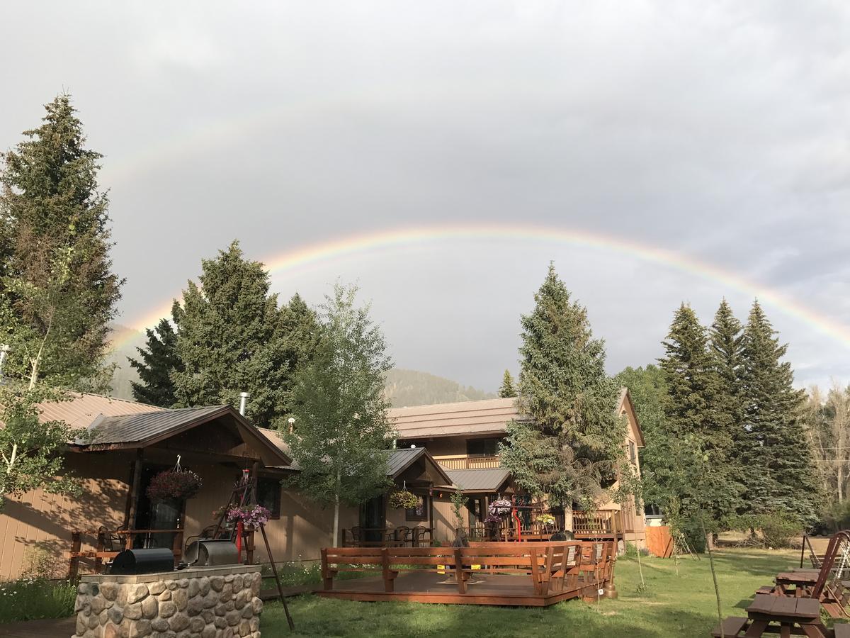 Copper King Lodge Red River Eksteriør bilde