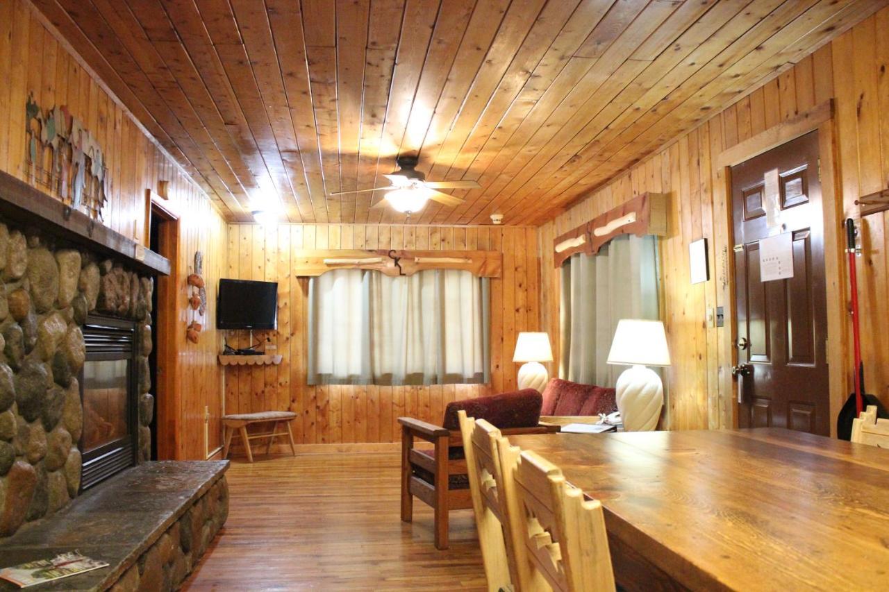 Copper King Lodge Red River Eksteriør bilde